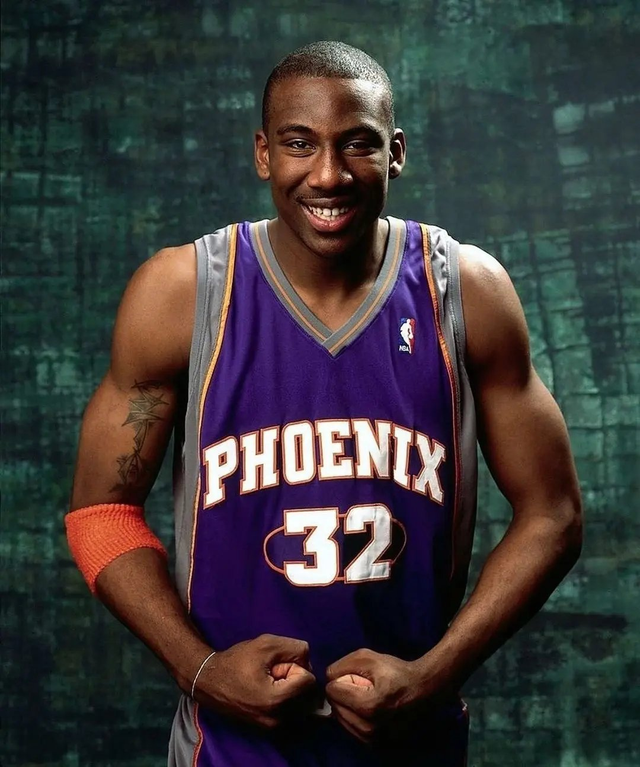 ayx-风云突变俄克拉荷马雷霆赛后遗憾出局，欧冠版图或变，球迷炸锅，球队文化再被提及(达拉斯独行侠vs俄克拉荷马城雷霆)